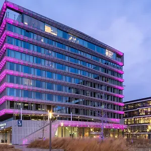 Moxy Houthavens 4* Amesterdão