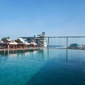 Sofiana My Khe & Spa- Rooftop Pool Bar 4* Da Nang