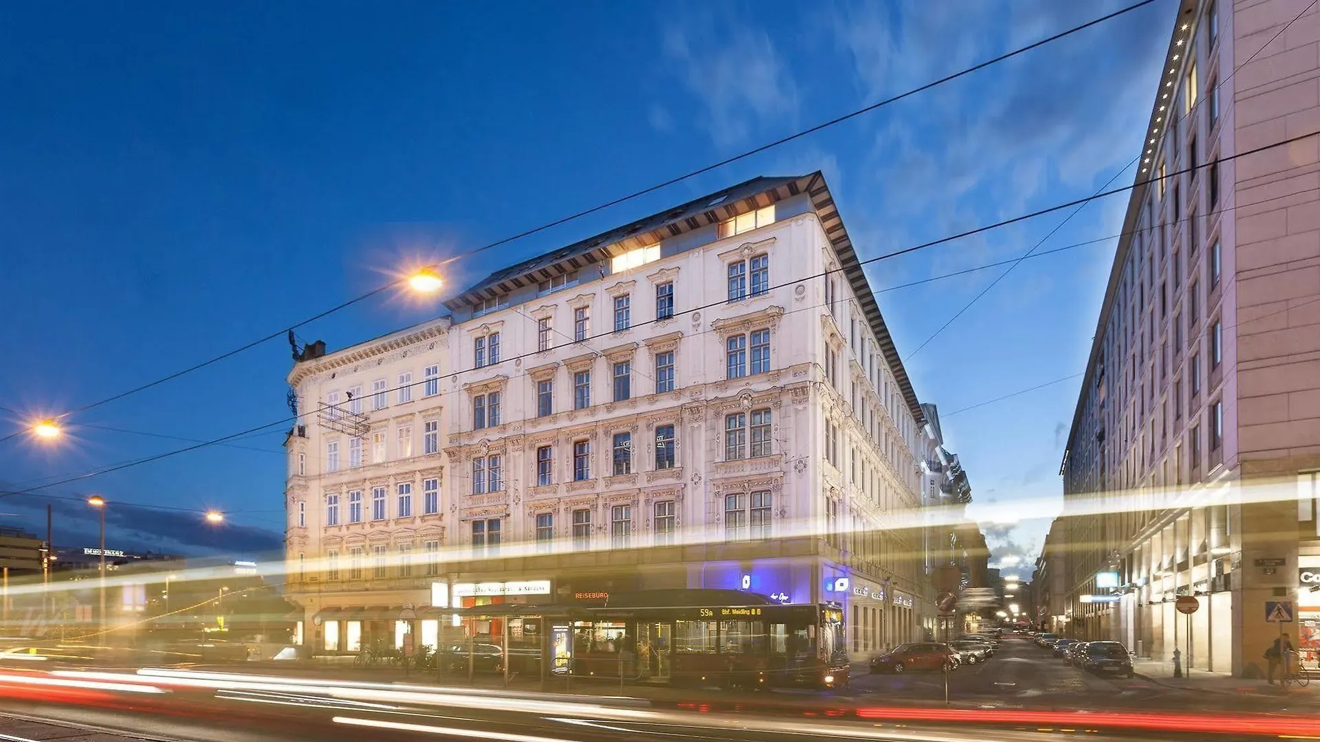 Living Hotel An Der Oper Vienna 4*,
